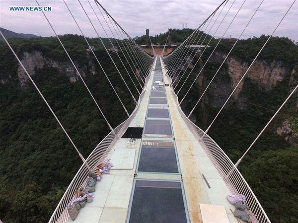 Marxist Thriller pregnant Pod de sticlă construit în Hunan--Radio China Internaţional